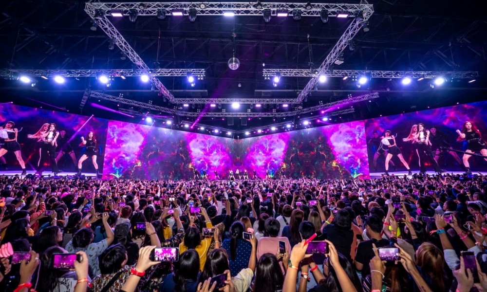 フラッグシップ・キーノート・プロダクション — frame 2