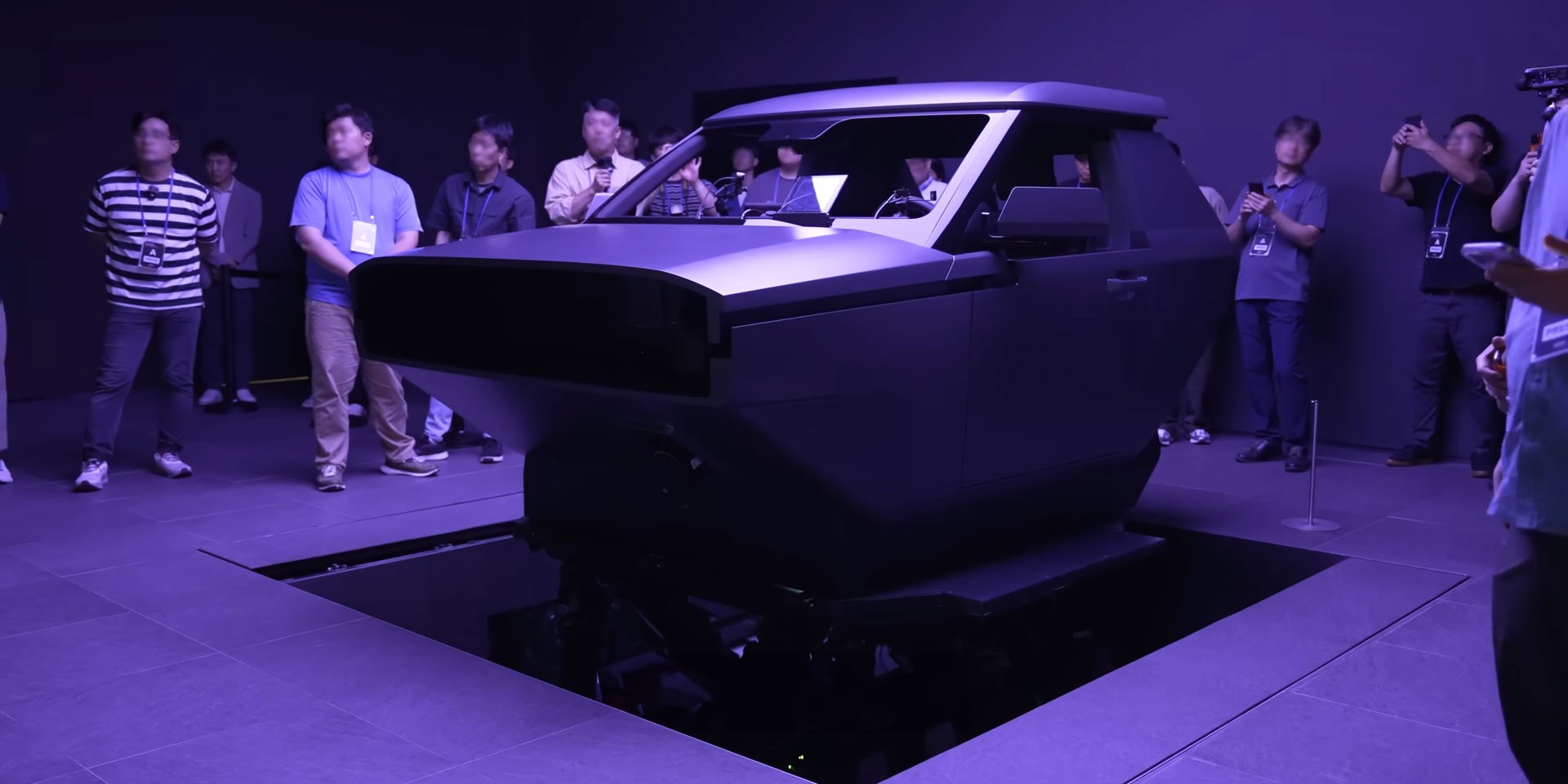 UXHMI @ Hyundai UX Studio — frame 1