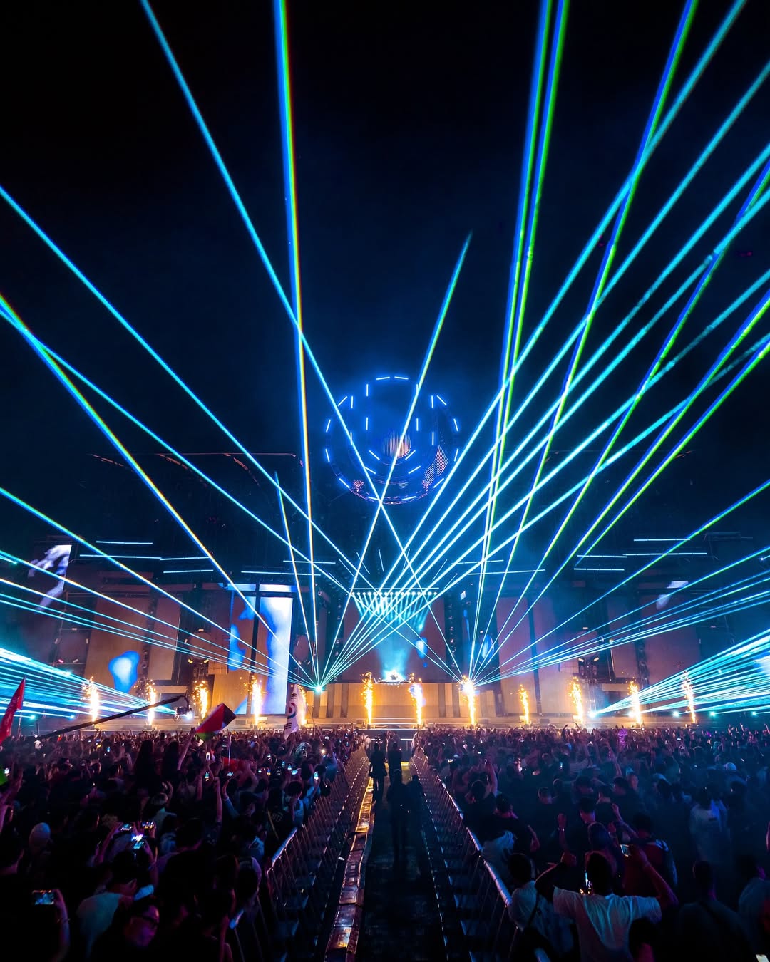 메인 스테이지 라이브 A/V — frame 2